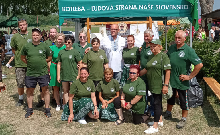 Kandidát na župana Marek Kotleba navštívil Trebeľovce. Kotlebovci na